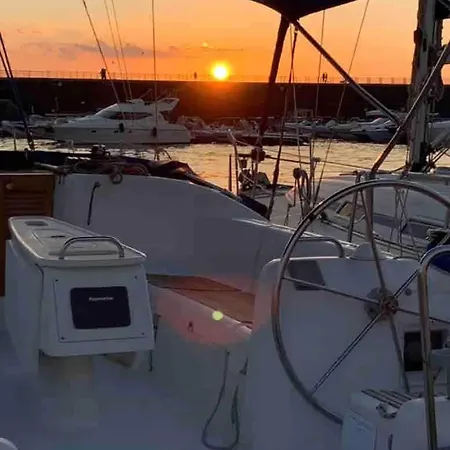 Bed&boat Experience Botel